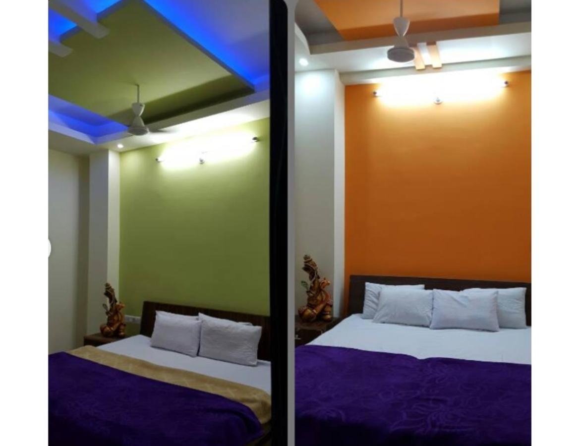 Hotel Adarsh, اوجاين المظهر الخارجي الصورة
